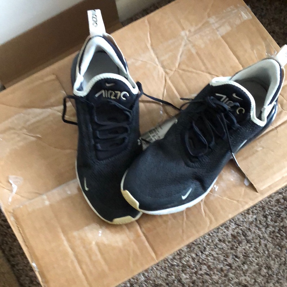 Nike Air Max 270 Men's Black Sneakers